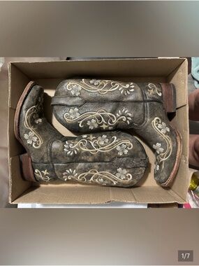 Circle G- Embroidered Brown Floral Western Boots